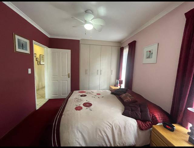 3 BEDROOM CLUSTER FOR SALE IN LAMBTON